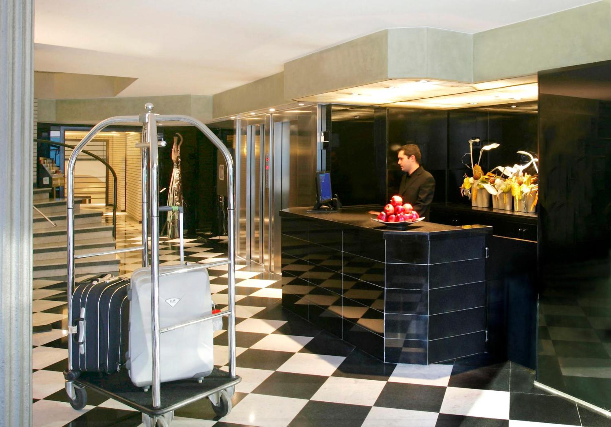 Hotel Gran Derby Suites, A Small Luxury Hotel Of The World Barcelona Kültér fotó
